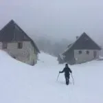 Abstieg von Blejska Koca in ein Schneemärchen Groß