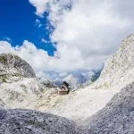 Berghütte auf dem Dolič-Sattel