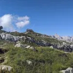 Prehodavci mountain hut and bivouac