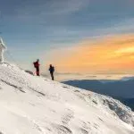 Sonnenaufgang auf dem Gipfel des Triglav im Winter