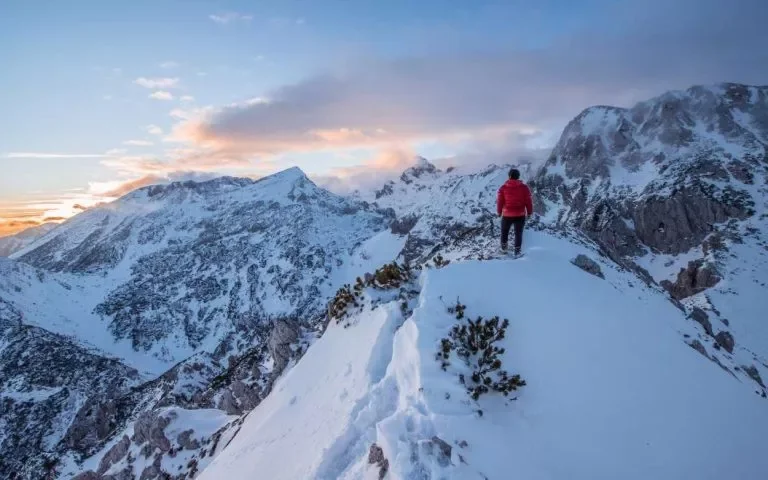 Západ slunce na vrcholu Viševnik v zimě